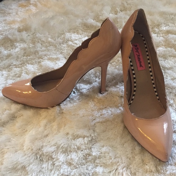 Betsey Johnson Shoes - Betsey Johnson Nude Leather Pumps